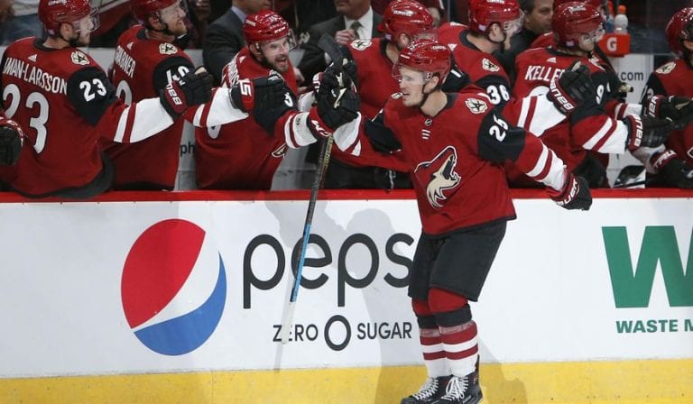 hurricanes_coyotes_hockey_55032_c0-175-2796-1805_s885x516